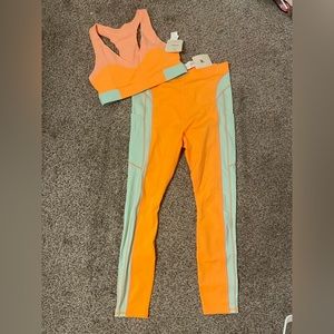 Fabletics leggings and sports bra NWT